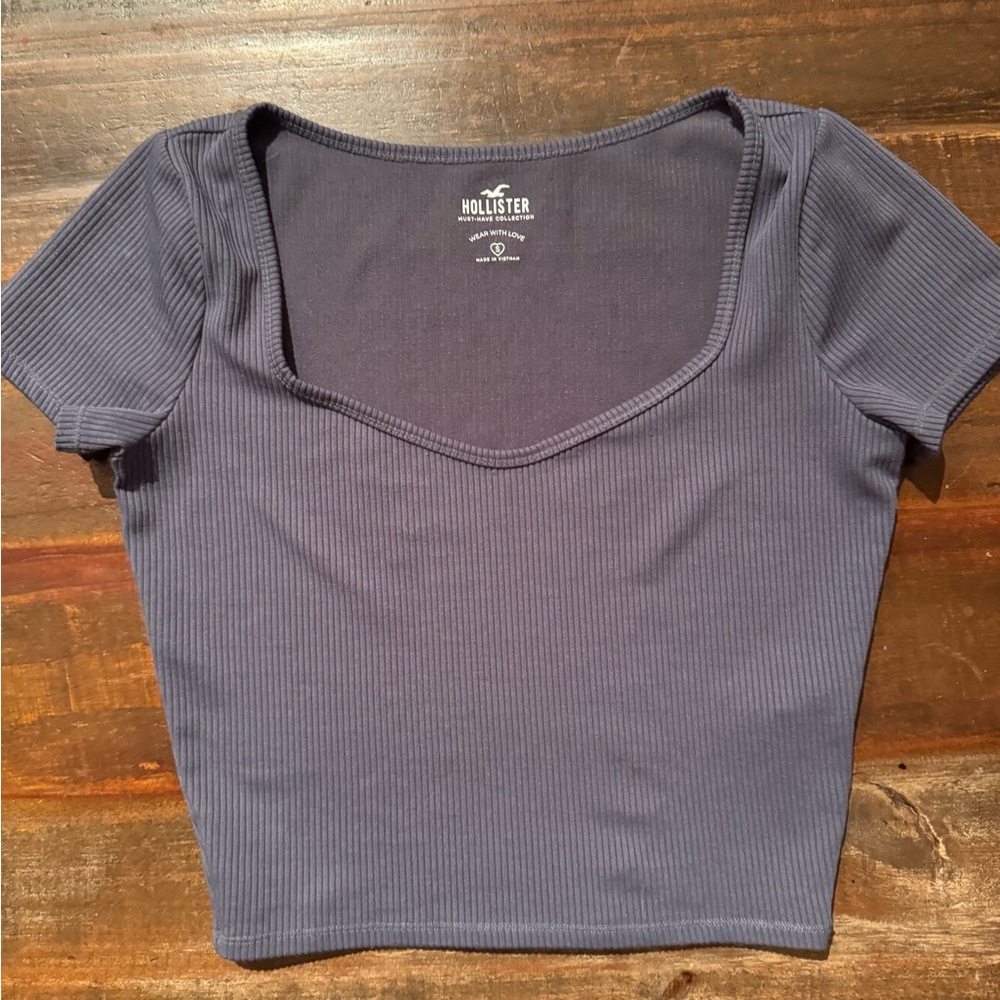 Hollister Crop Top - Women’s Size Small